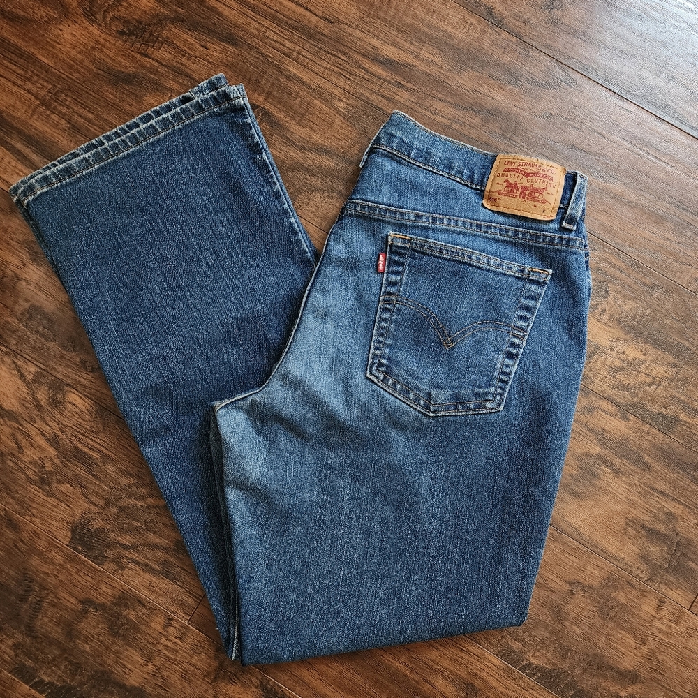 Vintage Levi's 515 Low Mid Rise Bootcut Y2K Jeans